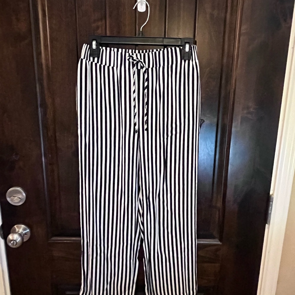 Women’s Flowy Long striped pants